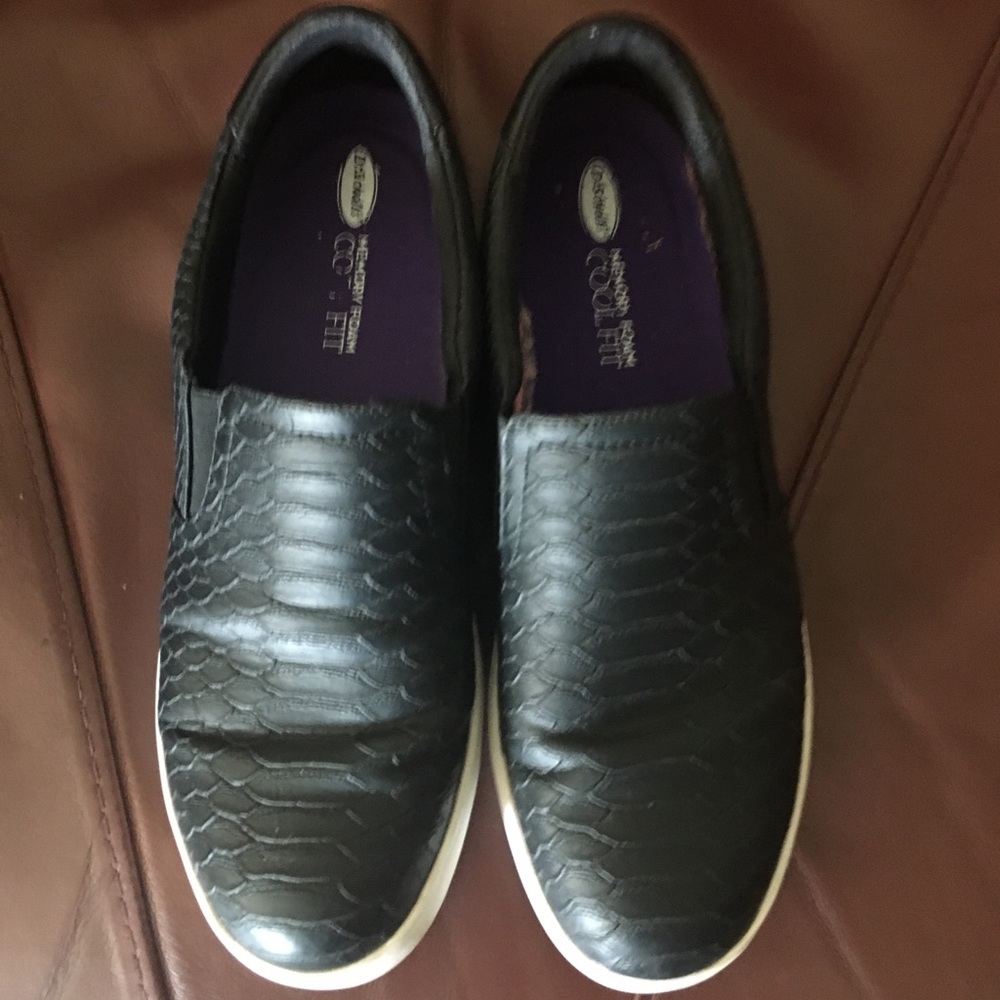 Dr Scholl’s faux leather black sneakers. Size 9.5